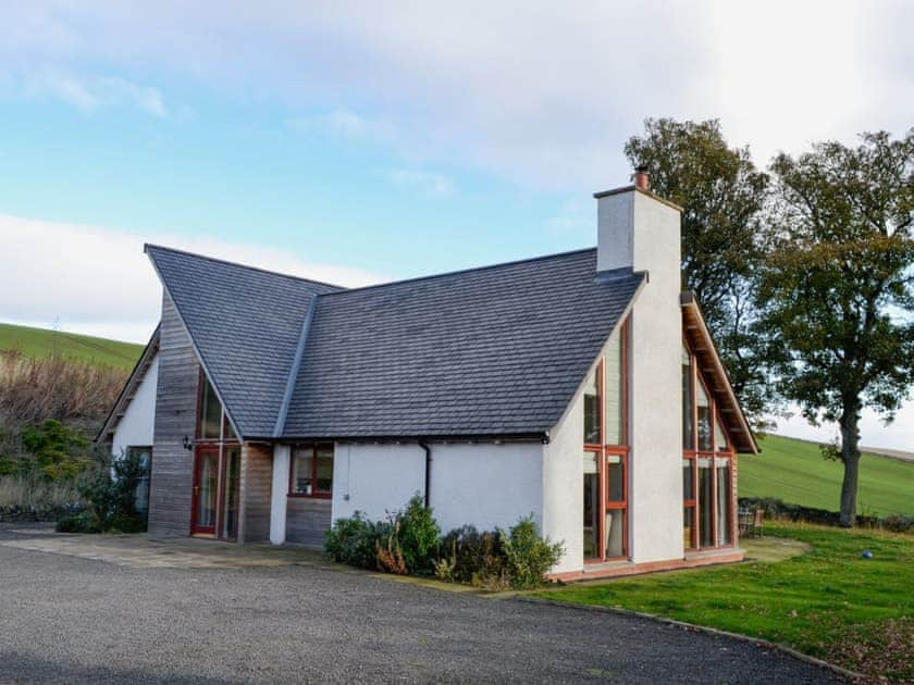 Exterior | Blossom Cottage, Invergowrie, near Dundee