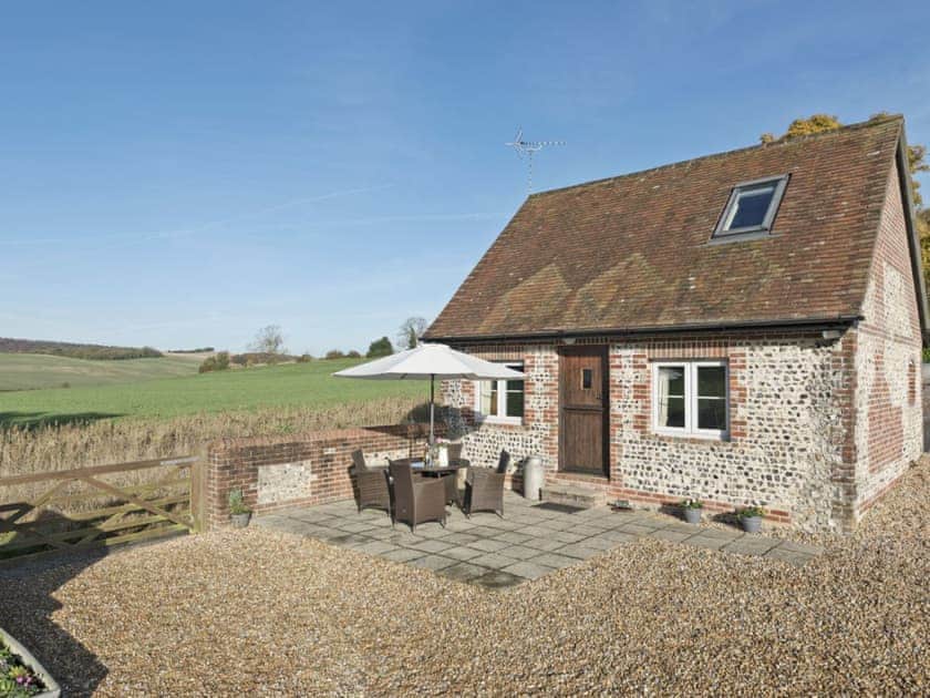 Attractive, brick and flint holiday cottage  | Drovers Cottage, East Meon