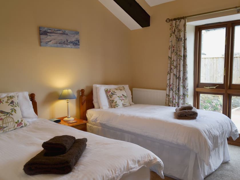 Twin bedroom | The Hayloft, East Charleton, near Kingsbridge