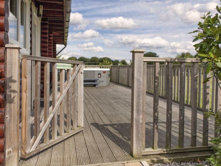 Entrance to enclosed terrace and holiday home | Kingfisher Lodge - Mackinder Farms, Brayton, Selby