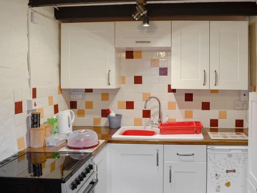 Kitchen | Bryn Rhos Goch, Cwm Penmachno, near Betws-y-Coed