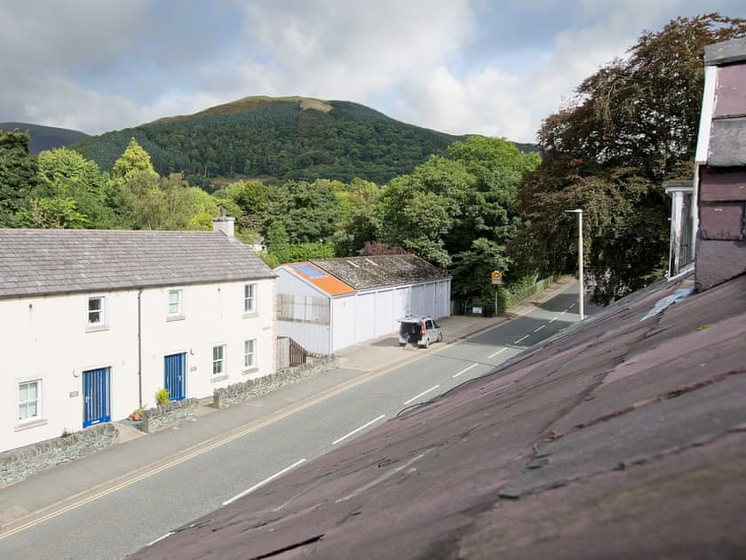 Keswick is overlooked by impressive Lakeland Fells | 22 Rose Terrace, Keswick