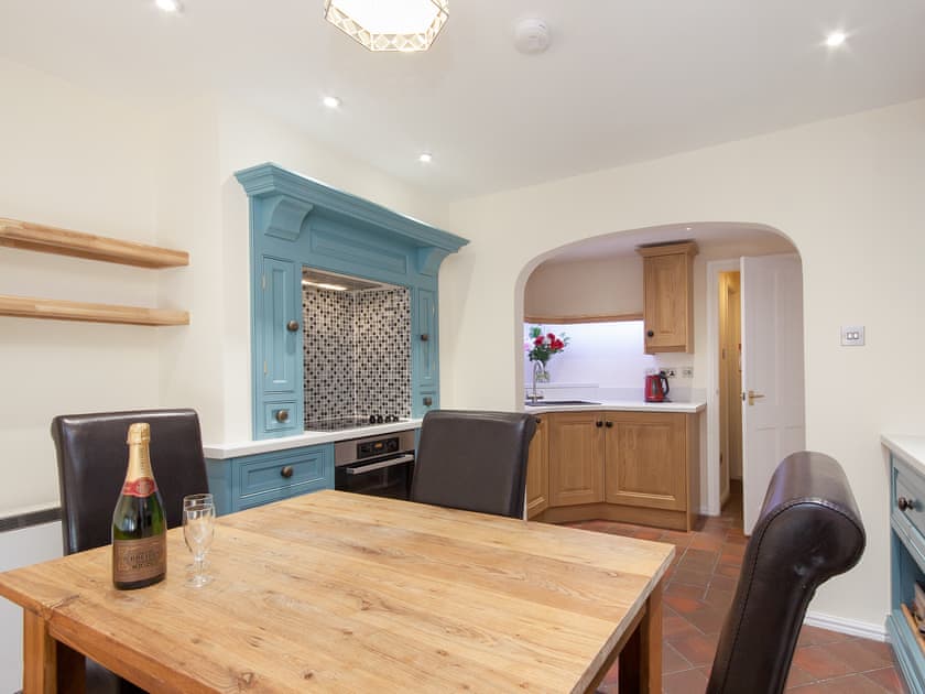 Charming dining area | Retreat Cottage, Salcombe