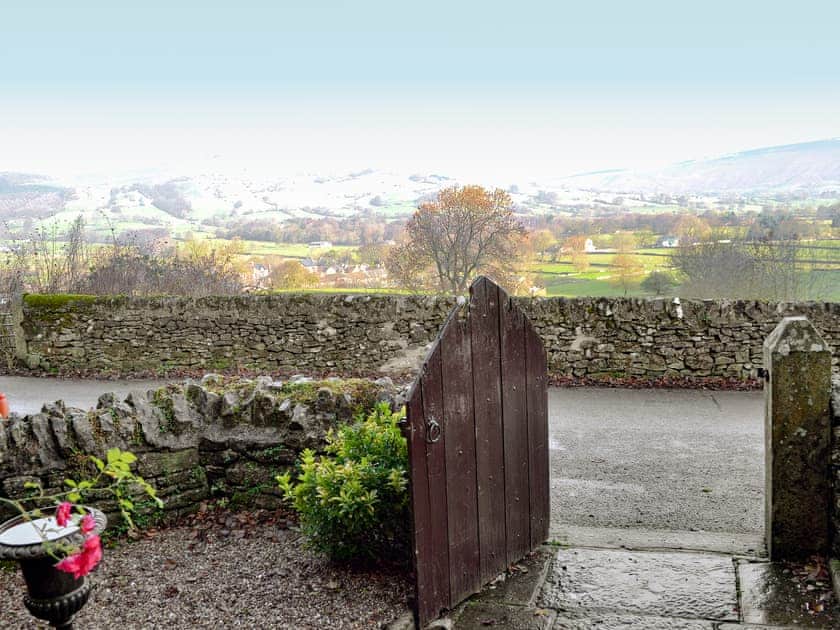Countryside views from the doorstep | Mullions - Mullions and Mushroom Cottage, Castleton