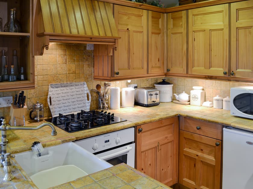 Kitchen area | Mushroom Cottage - Mullions and Mushroom Cottage, Castleton