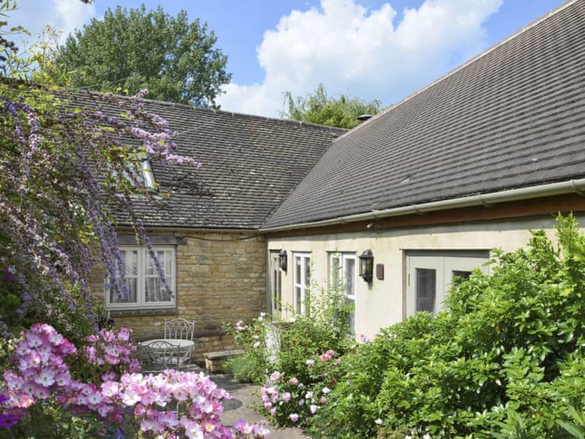 Rear garden | Cope - Bruern Holiday Cottages, Bruern, near Chipping Norton