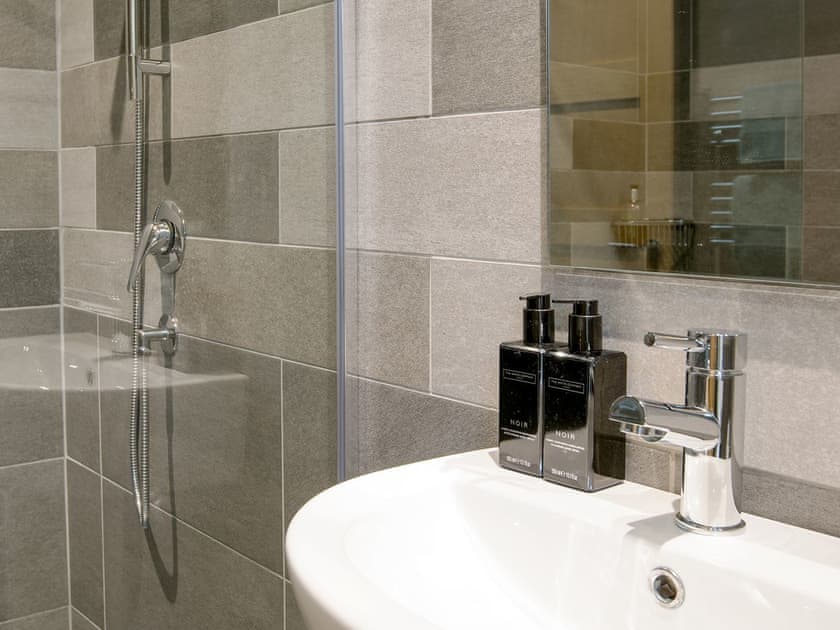 Stylish shower room | Knocktinkle - Gatehouses of Fleet, Gatehouse of Fleet