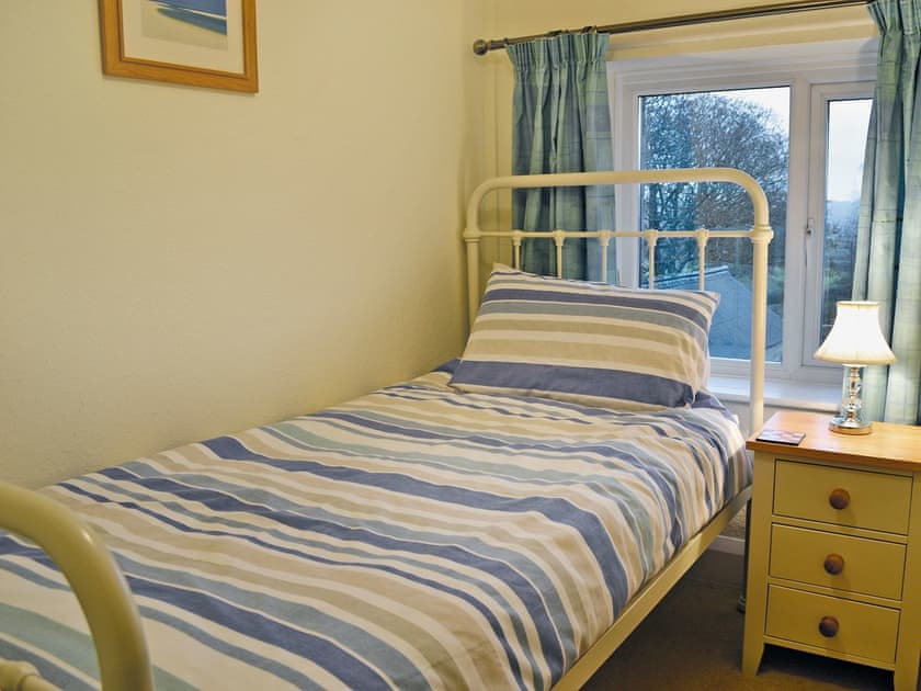 Cosy single bedroom | Penhill Farm Cottage, Fremington, near Barnstaple