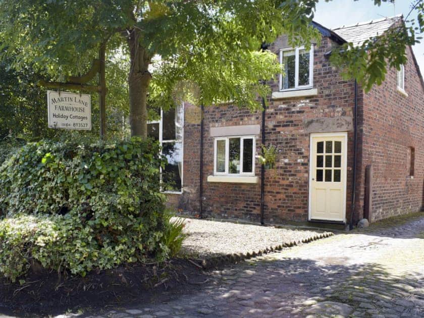 Welcoming former agricultural cottages | Martin Lane Farm Cottages, Burscough, near Southport