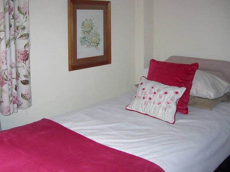 Single bedroom | The Granary - Martin Lane Farm Cottages, Burscough, near Southport