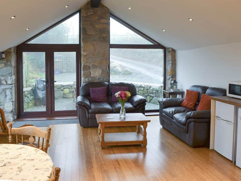 Spacious open-plan living | The Stables - Tyddyn Iolyn, near Criccieth