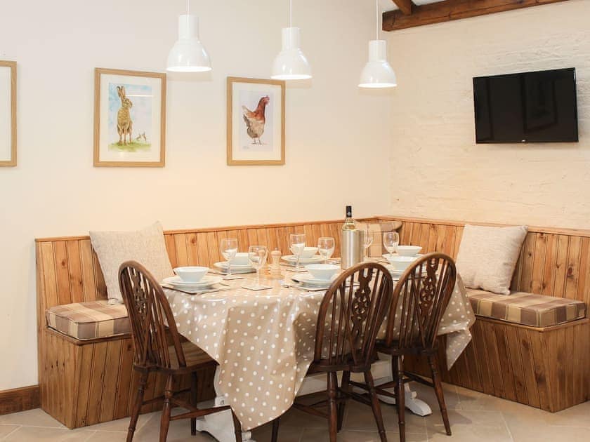 Spacious kitchen/dining room | The Old Barn - Corporation Farm Cottages, Tickton, near Beverley