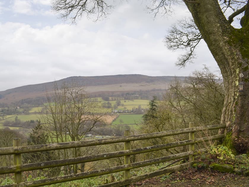 Unspoiled rural views | Ladycroft Barn, Thornhill, Hope Valley