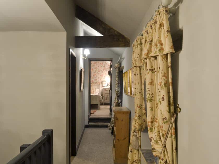 Upstairs landing and hallway | Pippinwell, Over Haddon, near Bakewell