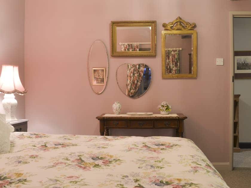 Double bedroom | Pippinwell, Over Haddon, near Bakewell
