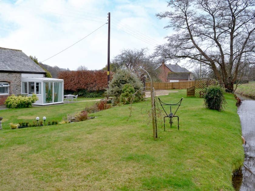 Charming garden and grounds | Dairy Cottage, Barnstaple