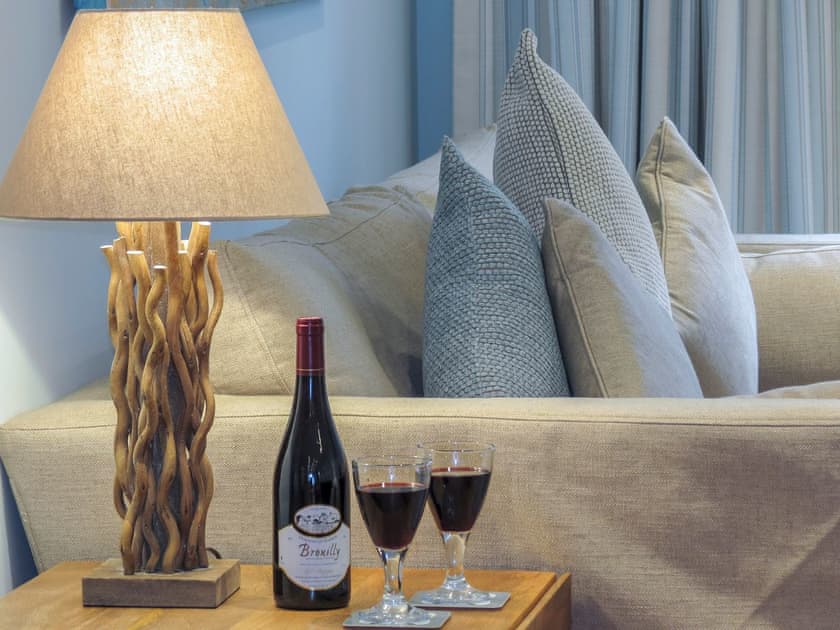 Stylish living room | Shell Cottage - Aldeburgh Coastal Cottages, Aldeburgh, near Saxmundham