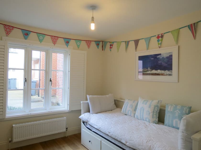 Ground floor bedroom with double sofa bed | Shell Cottage - Aldeburgh Coastal Cottages, Aldeburgh, near Saxmundham