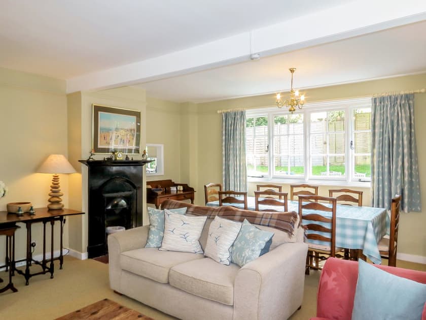 Spacious living/ dining room | Whinlands, Thorpeness, near Aldeburgh
