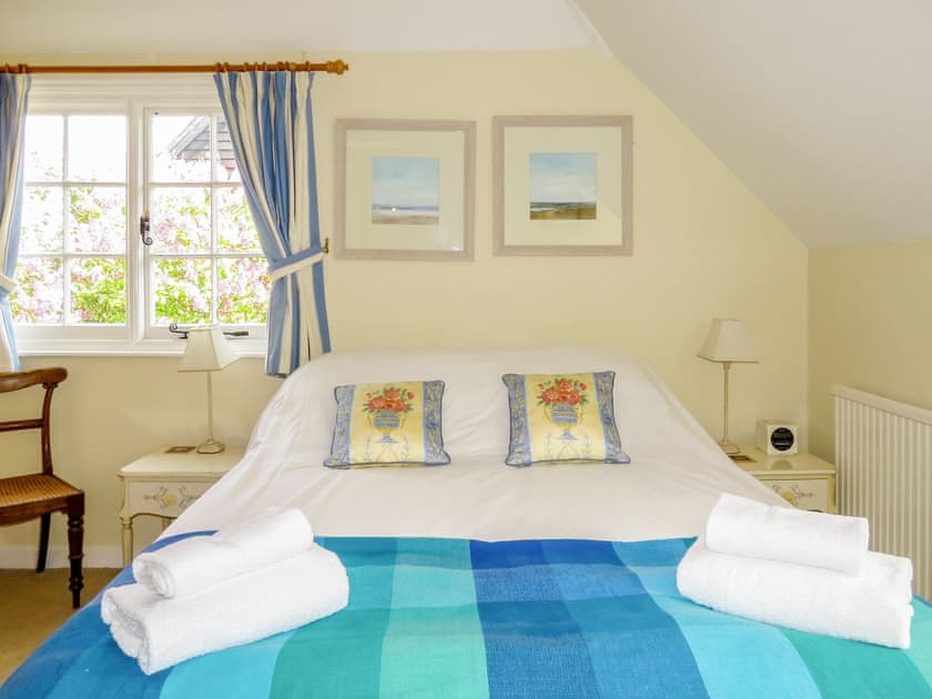 Comfortable double bedroom | Whinlands, Thorpeness, near Aldeburgh
