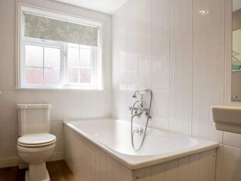 Family bathroom | Market Cross Place, Aldeburgh
