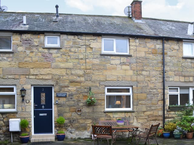 Courtyard Cottage Ref Uk3091 In Warkworth Near Amble