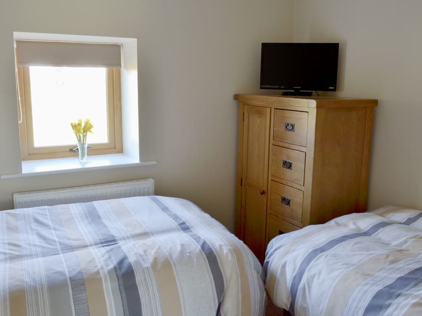 Cosy twin bedroom | Holgate’s Granary, Pendleton, near Clitheroe