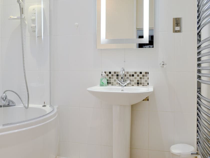 Bathroom | Skiddaw - Hillside Apartments, Keswick
