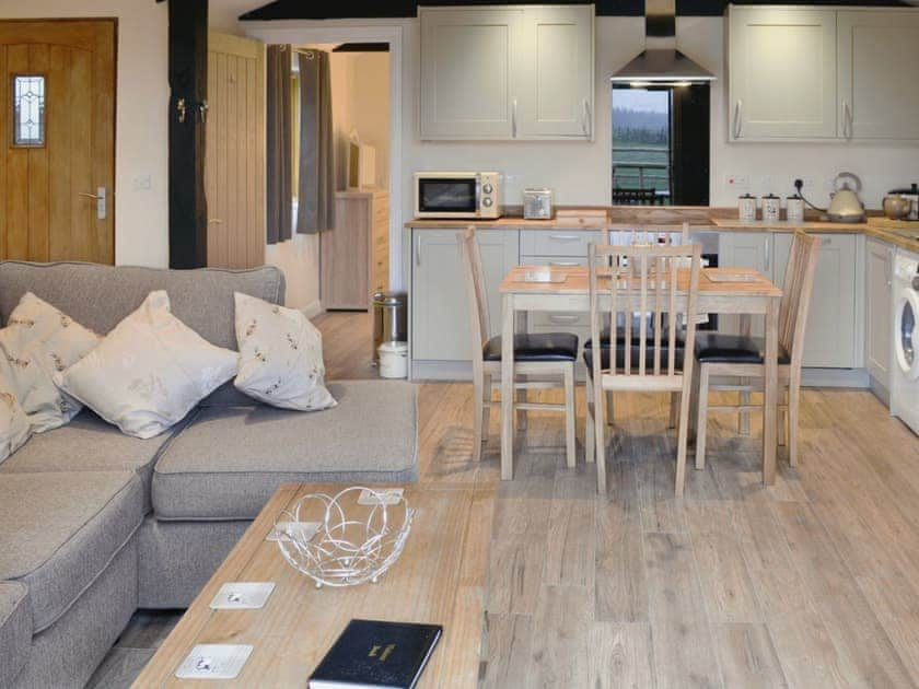 Spacious and well presented open plan living space | Dairy Cottage - Old Chalksole Cottages, Alkham, near Dover