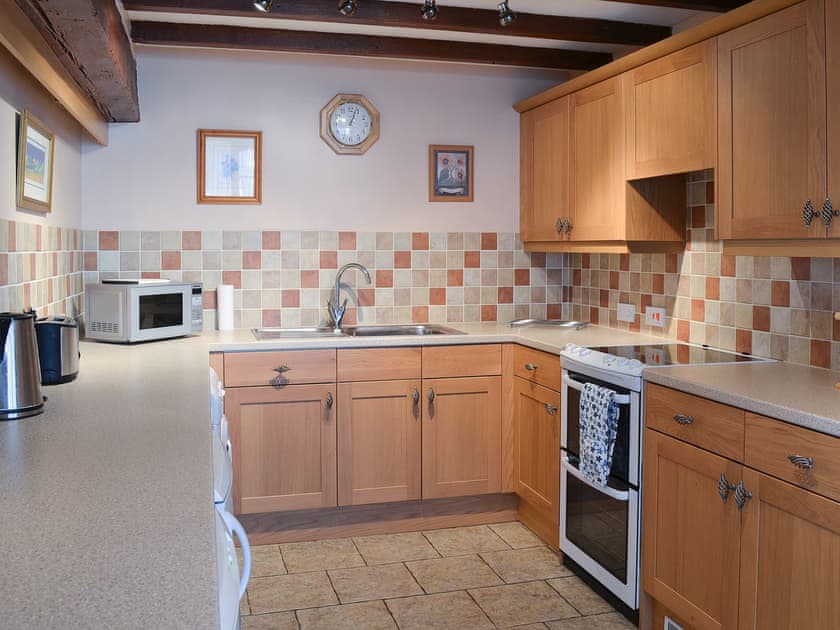 Lovely fitted kitchen | Ellis Close Farm - Batty Barn - Ellis Close Farm Cottages, Harwood Dale, near Scarborough