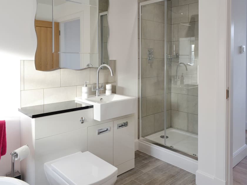 Family bathroom with separate bath and shower cubicle | Smithy House, Guthrie, near Forfar