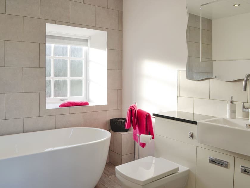 Family bathroom | Smithy House, Guthrie, near Forfar
