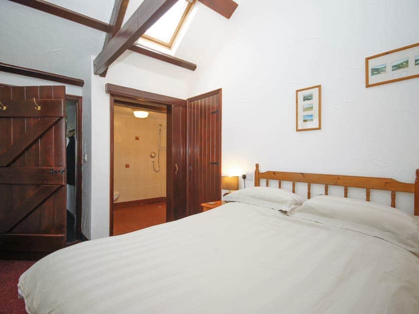 Double bedroom with en-suite | Mowhay - East Rose, St Breward, near Bodmin