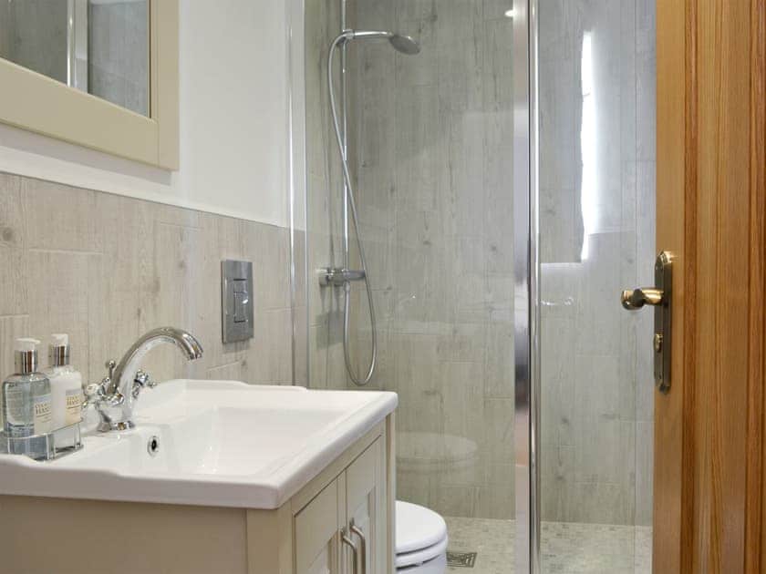 En-suite shower room | Plas Lodge - Plas Park, Rhosneigr, near Holyhead