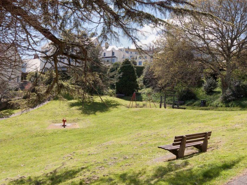 The park oppsite is a wonderful place for letting off steam | Courtenay Studio, Salcombe