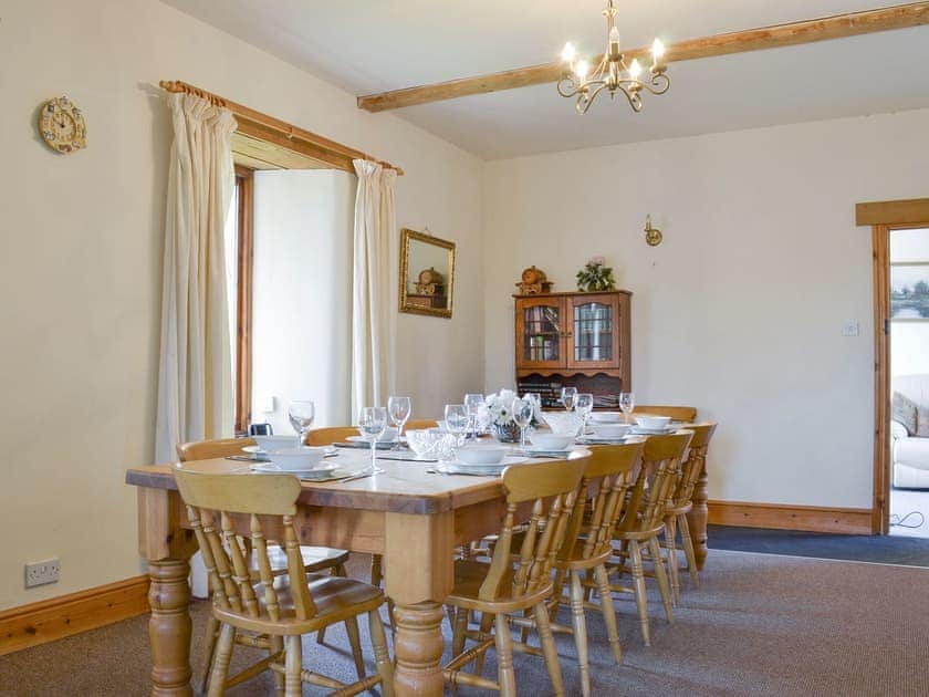 Appealing dining area | Foxcote at Newcourt Farm - Foxcote and Glen Cottages at Newcourt Farm, Marstow, near Ross-on-Wye