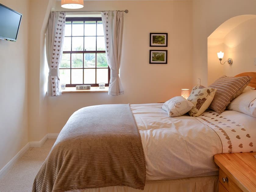 Double bedroom with en-suite | Bridge House - Lower North Radworthy Cottages, Heasley Mill, near South Molton