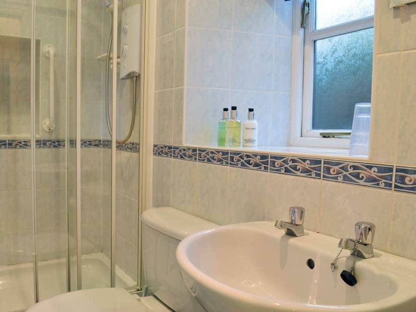Shower room | The Arches - Home Farm Holiday Cottages, Slingsby, near Malton