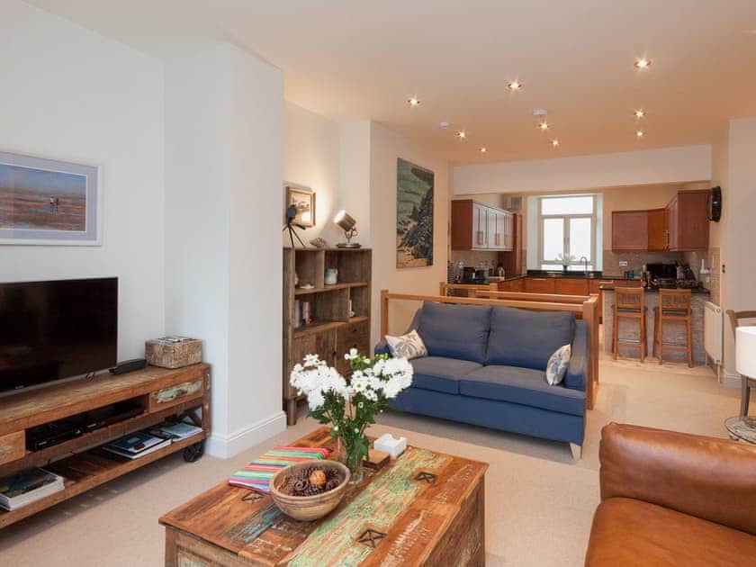 Beautifully presented duplex apartment with sea views | Hamnavoe, Flat 1, Stoke Fleming
