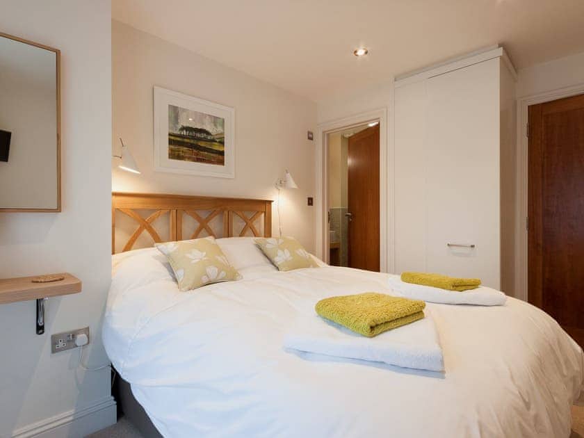 Double bedroom witn en-suite bathroom | Hamnavoe, Flat 1, Stoke Fleming