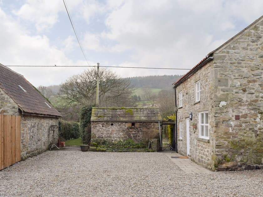 Gravelled courtyard with access to garden | Pear Tree Cottage and The Granary, East Witton, near Leyburn