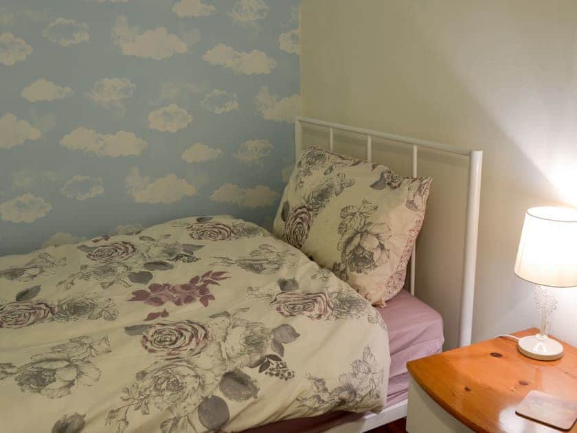 Twin bedroom | Blackberry Cottage, Kenton, near Exeter