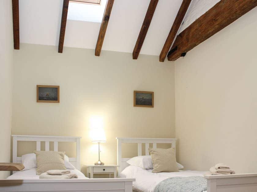 Lovely twin bedded room | The Old Barn - Corporation Farm Cottages, Tickton, near Beverley