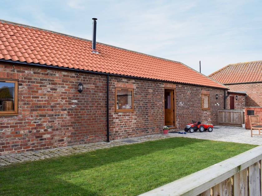 Exterior | Rupert’s Stable - Cleveland View Cottages, Easby Grange, near Great Ayton