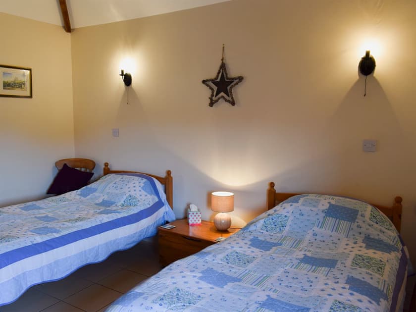 Twin bedroom | Rupert’s Stable - Cleveland View Cottages, Easby Grange, near Great Ayton
