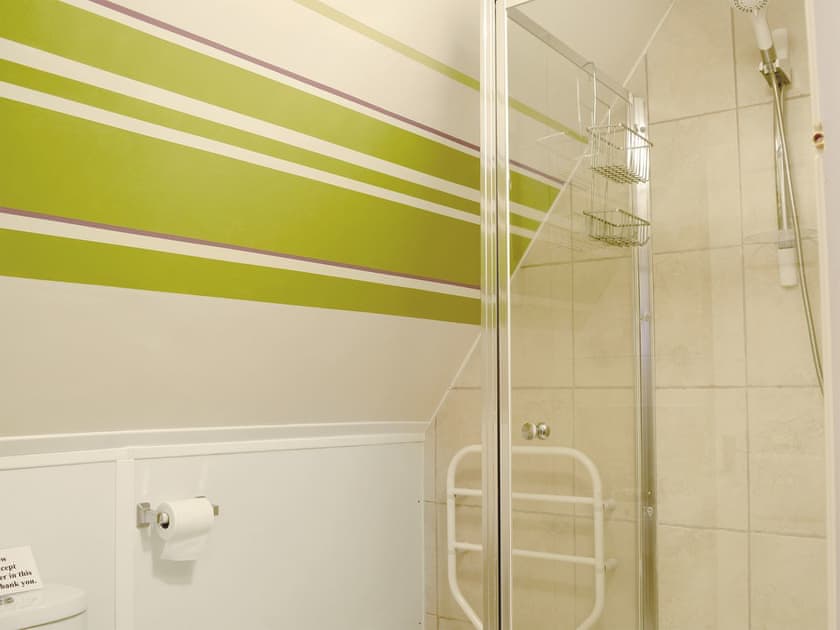 En-suite shower room | Garden Cottage, Wangford, near Southwold