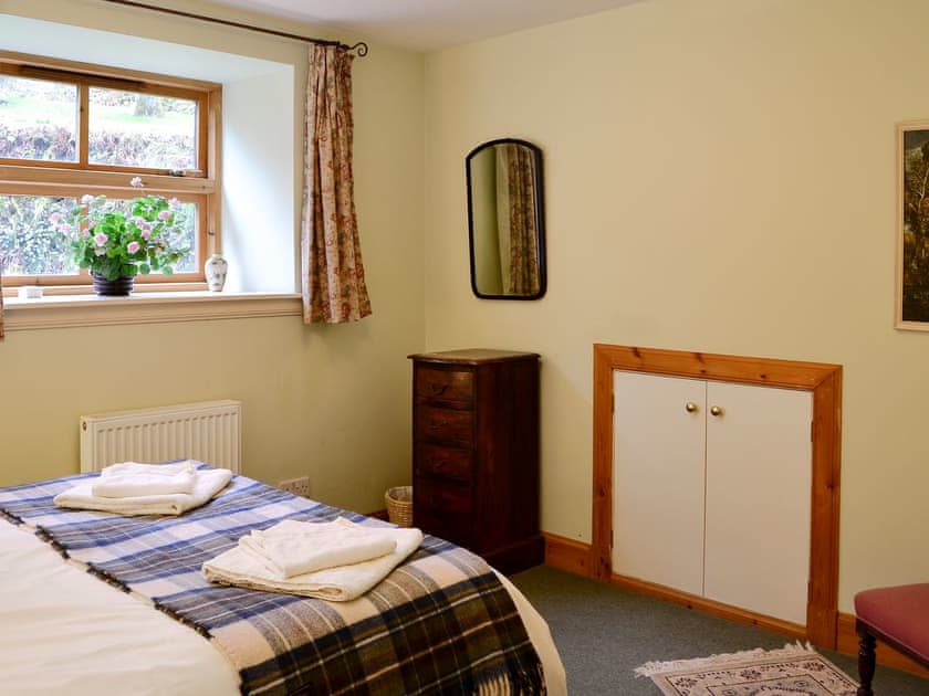 Comfy double bedroom | The Granary, Lanton, near Jedburgh