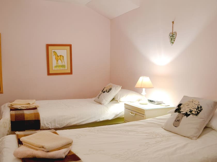 Cosy twin bedroom | The Granary, Lanton, near Jedburgh