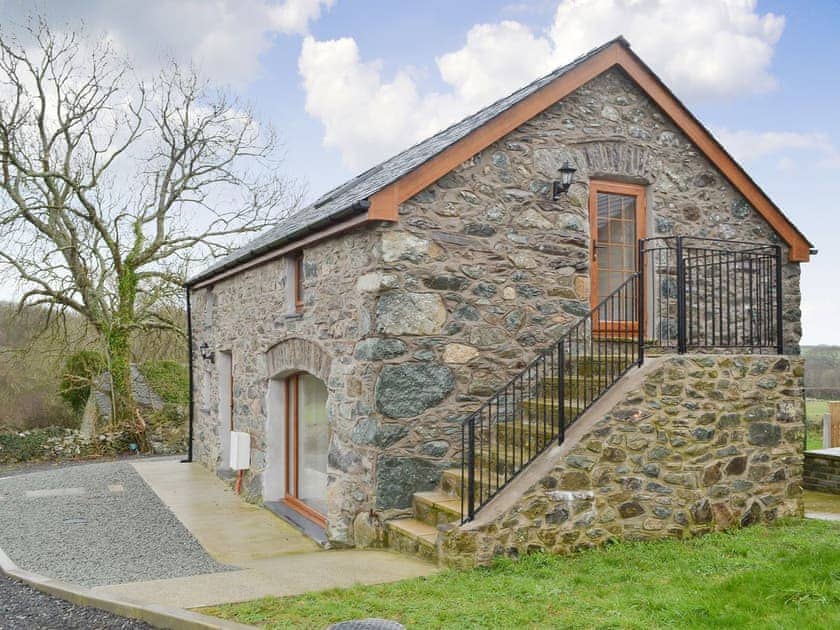 Delightful detached holiday home | Stabal Arthur - Trehwfa Cottages, Bodedern, near Holyhead