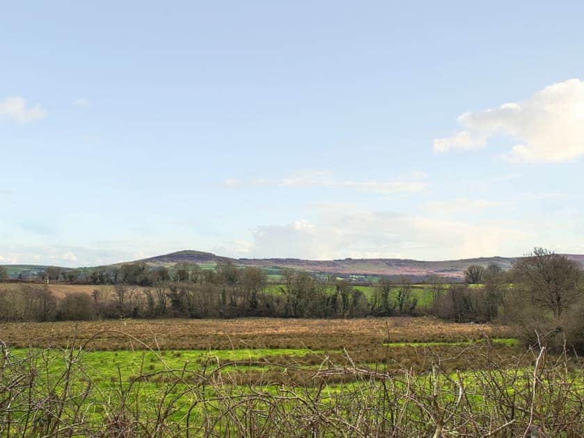 Far-reaching views over open farmland to the Preseli Hills | Fountain Hill, Eglwyswrw, near Cardigan
